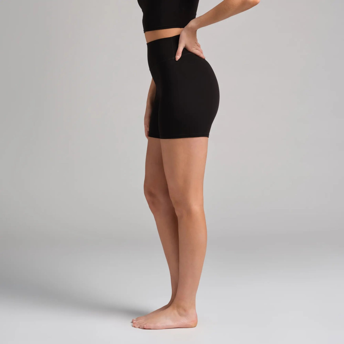 Comfrt | Comfrtcore 5" Biker Shorts | Seamless Front Smooth Fabric Biker Workout Bottom Womenswear